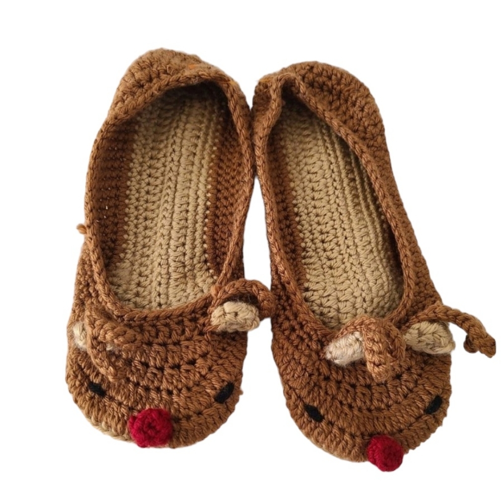 Knitted slippers Deer design